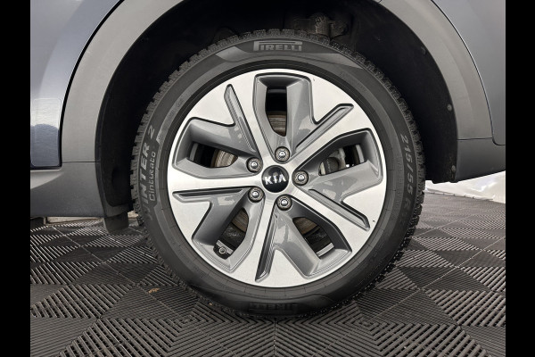 Kia e-Niro DynamicPlusLine 64 kWh [ 3-Fase ] {SOH-100%} (INCL-BTW) Aut.*PANO | LEATHER-FABRIC | FULL-LED | NAVI-FULLMAP | DAB+ | ADAPTIVE-CRUISE | CAMERA | HEATED-COMFORTSEATS | KEYLESS | DIGI-COCKPIT | SHIFT-PADDLES | CARPLAY | LANE-ASSIST | ...
