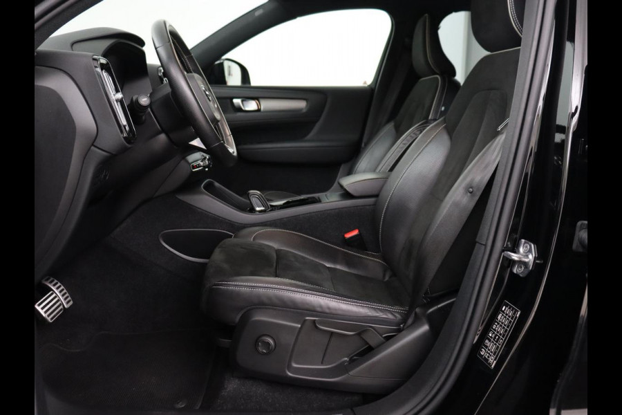 Volvo XC40 Recharge P8 AWD R Design | Stoel & stuurverwarming | Harman/Kardon | Adaptive cruise | Carplay | Navigatie | Keyless | Leder/Alcantara | Parkeerhulp | Full LED