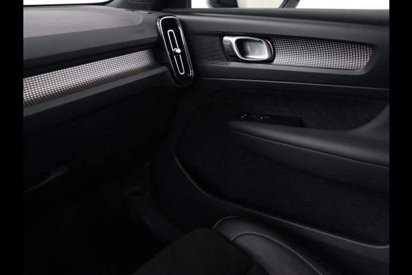 Volvo XC40 Recharge P8 AWD R Design | Stoel & stuurverwarming | Harman/Kardon | Adaptive cruise | Carplay | Navigatie | Keyless | Leder/Alcantara | Parkeerhulp | Full LED