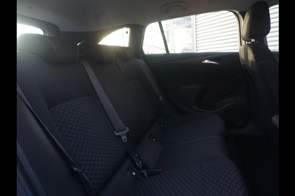 Opel Astra Sports Tourer 1.4 Edition All Seasonbanden