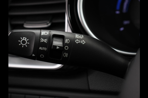 Kia Ceed Sportswagon 1.6 GDI PHEV DynamicLine Climate control | Adaptieve cruise control | Stuur verwarming | Stoel verwarming | Parkeersensoren | Achteruitrijcamera | Apple Carplay/ Android Auto