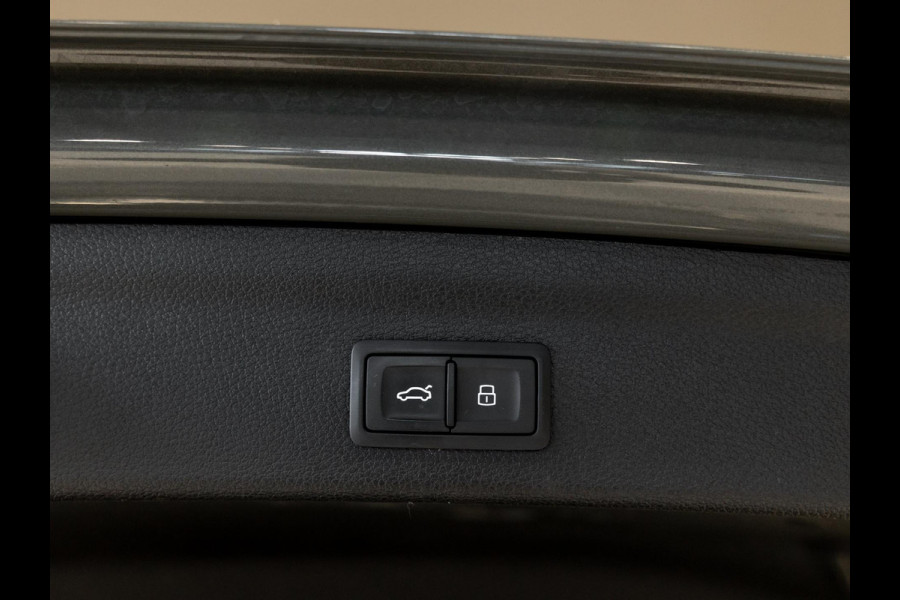 Audi Q3 35 TFSI 2x S Line / 150pk / Rondomzicht carmera / Keyless / Dodehoek /