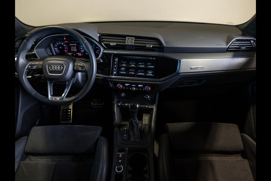 Audi Q3 35 TFSI 2x S Line / 150pk / Rondomzicht carmera / Keyless / Dodehoek /
