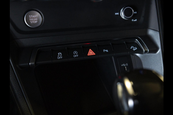 Audi Q3 35 TFSI 2x S Line / 150pk / Rondomzicht carmera / Keyless / Dodehoek /