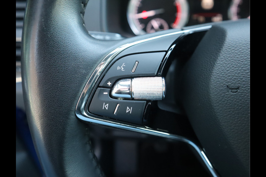 Škoda Karoq 1.0 TSI Business Edition Plus // LED