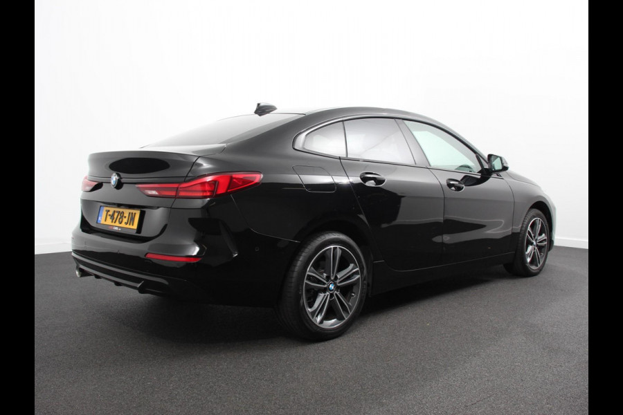 BMW 2 Serie Gran Coupé 218i Automaat Introduction Edition |  Panorama dak | Camera | Navigatie | Lichtmetalen velgen | Parkeer sensoren | Climate Control