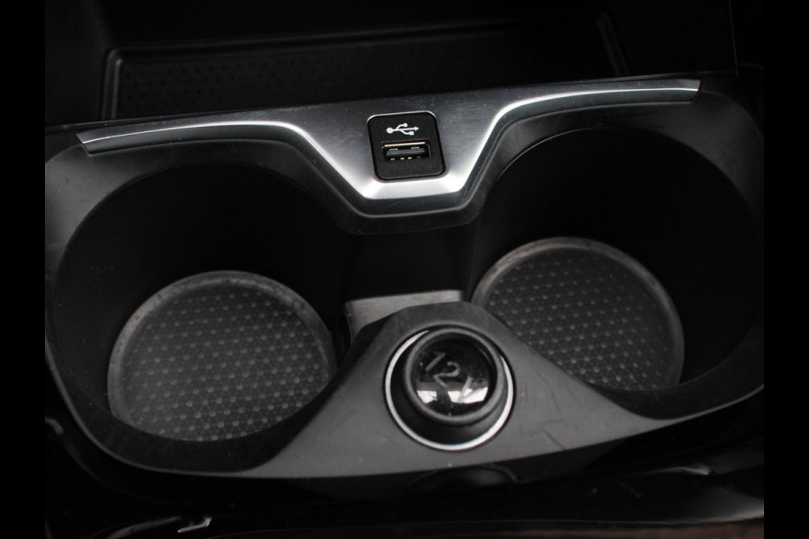 BMW 2 Serie Gran Coupé 218i Automaat Introduction Edition |  Panorama dak | Camera | Navigatie | Lichtmetalen velgen | Parkeer sensoren | Climate Control