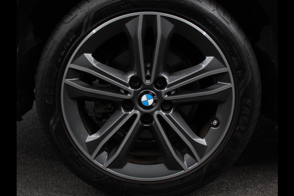 BMW 2 Serie Gran Coupé 218i Automaat Introduction Edition |  Panorama dak | Camera | Navigatie | Lichtmetalen velgen | Parkeer sensoren | Climate Control