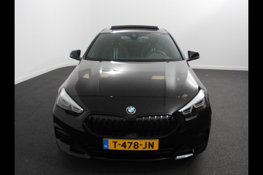 BMW 2 Serie Gran Coupé 218i Automaat Introduction Edition |  Panorama dak | Camera | Navigatie | Lichtmetalen velgen | Parkeer sensoren | Climate Control