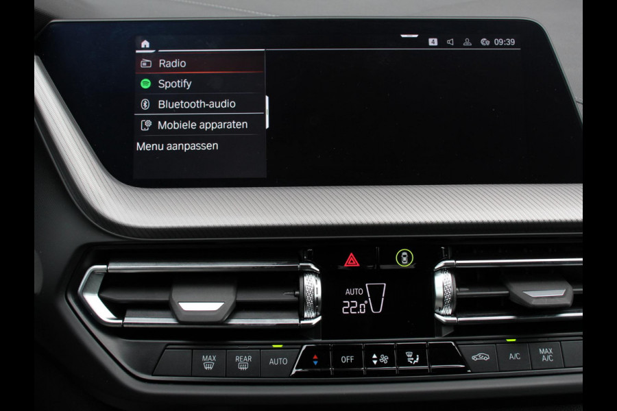 BMW 2 Serie Gran Coupé 218i Automaat Introduction Edition |  Panorama dak | Camera | Navigatie | Lichtmetalen velgen | Parkeer sensoren | Climate Control