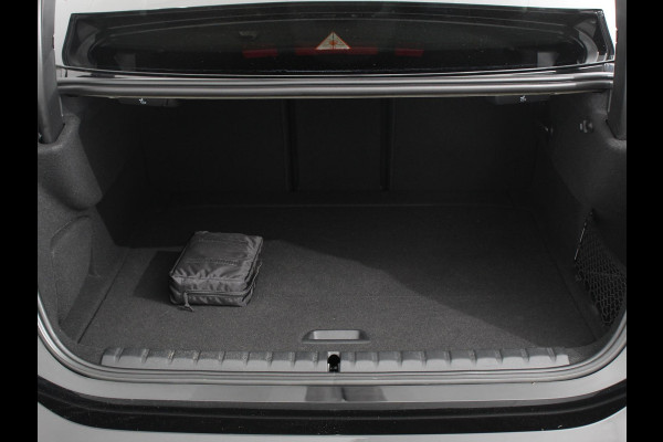 BMW 2 Serie Gran Coupé 218i Automaat Introduction Edition |  Panorama dak | Camera | Navigatie | Lichtmetalen velgen | Parkeer sensoren | Climate Control