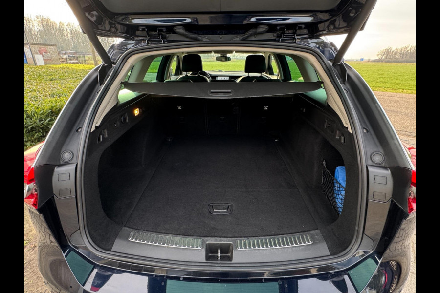 Opel Insignia Sports Tourer 1.5 Turbo Business Executive INKL TREKHAAK / ELEKTR. KLEP / CAMERA / CARPLAY / NAVI / STOELVERW. / LMV