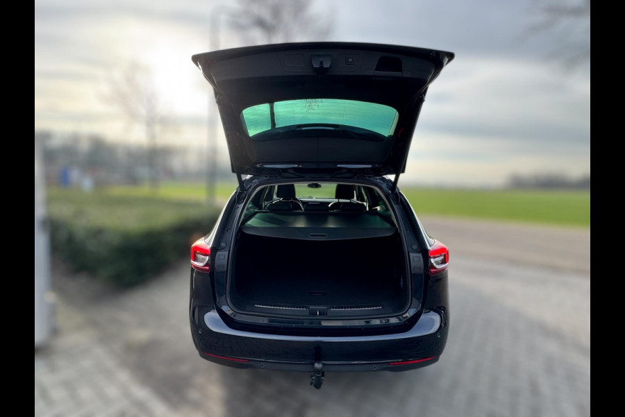 Opel Insignia Sports Tourer 1.5 Turbo Business Executive INKL TREKHAAK / ELEKTR. KLEP / CAMERA / CARPLAY / NAVI / STOELVERW. / LMV