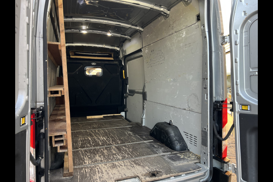 Ford Transit 350 2.0 TDCI L3H3 Trend RWD Automaat