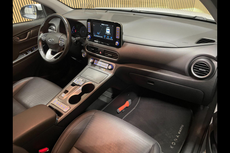 Hyundai Kona EV Premium 64 kWh|GROTE ACCU|100% SOH|HEAD-UP|KRELL|LEDER|ACC|STUURVERW|STOELVERW+VENT.|CAMERA|CARPLAY|ORG.NL|NAP|