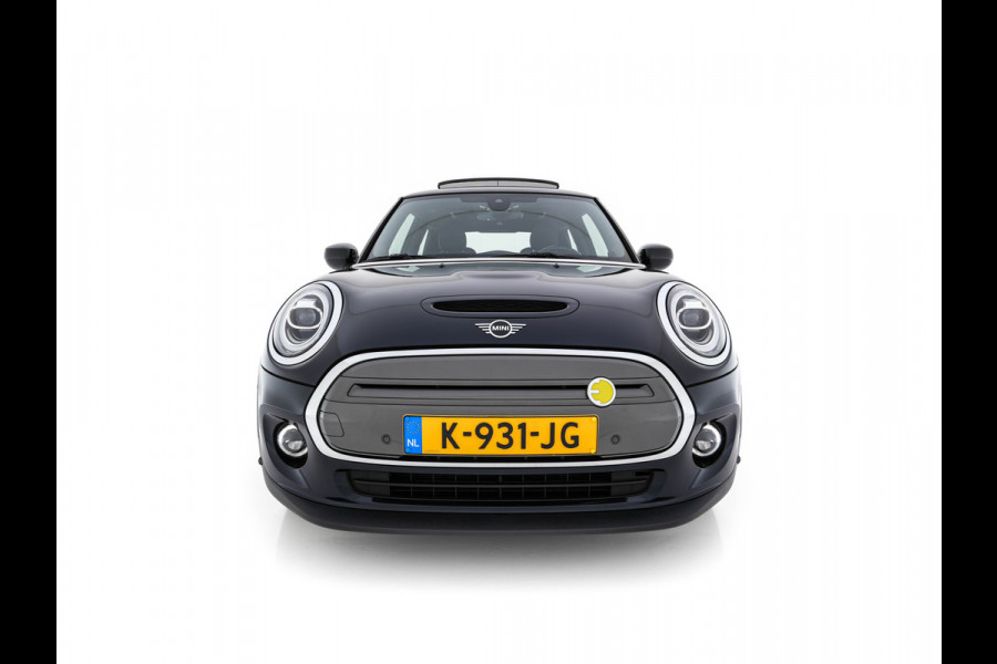 MINI Mini Electric Yours 33 kWh [ 3-Fase ] { SOH 100% } (INCL-BTW ) Aut.* HEATPUMP | PANO | LEATHER | DIGI-COCKPIT | HEAD-UP | FULL-LED | NAVI-FULLMAP | HEATED-SPORTSEATS | DAB | CRUISE | HARMAN/KARDON | CAMERA | KEYLESS | AMBIENTLIGHT | 17"ALU*