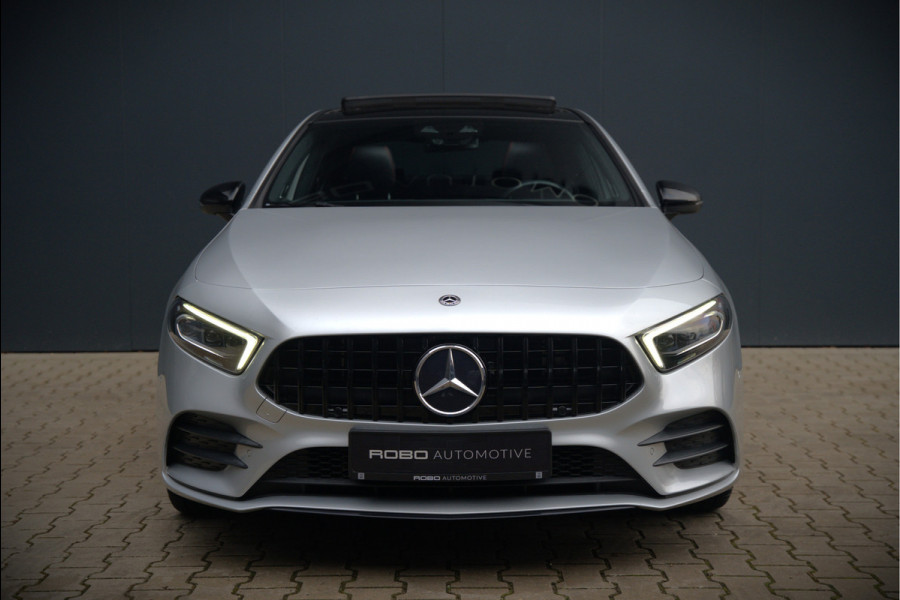 Mercedes-Benz A-Klasse 250 e Advantage AMG | Panoramadak | Burmester | Stoelverwarming | Memory Seat | Cruise Control | Camera | Apple Carplay | Ambiance Verlichting | Night Pakket | Keyless |