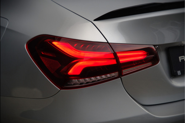 Mercedes-Benz A-Klasse 250 e Advantage AMG | Panoramadak | Burmester | Stoelverwarming | Memory Seat | Cruise Control | Camera | Apple Carplay | Ambiance Verlichting | Night Pakket | Keyless |