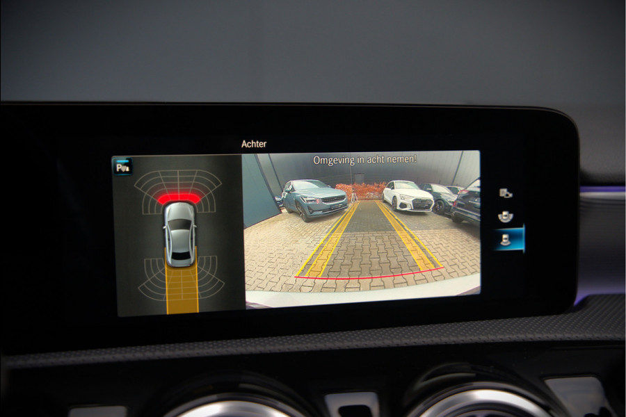 Mercedes-Benz A-Klasse 250 e Advantage AMG | Panoramadak | Burmester | Stoelverwarming | Memory Seat | Cruise Control | Camera | Apple Carplay | Ambiance Verlichting | Night Pakket | Keyless |
