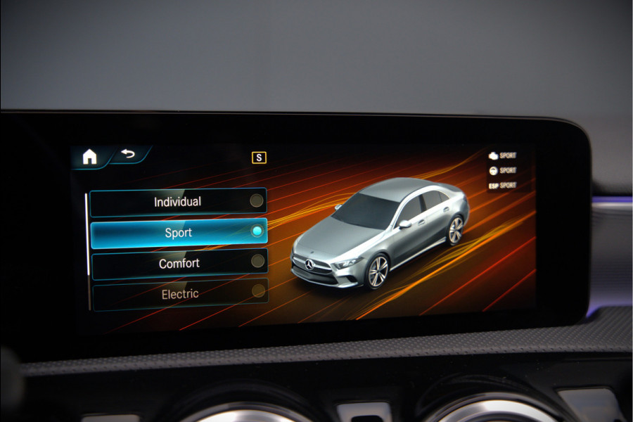 Mercedes-Benz A-Klasse 250 e Advantage AMG | Panoramadak | Burmester | Stoelverwarming | Memory Seat | Cruise Control | Camera | Apple Carplay | Ambiance Verlichting | Night Pakket | Keyless |