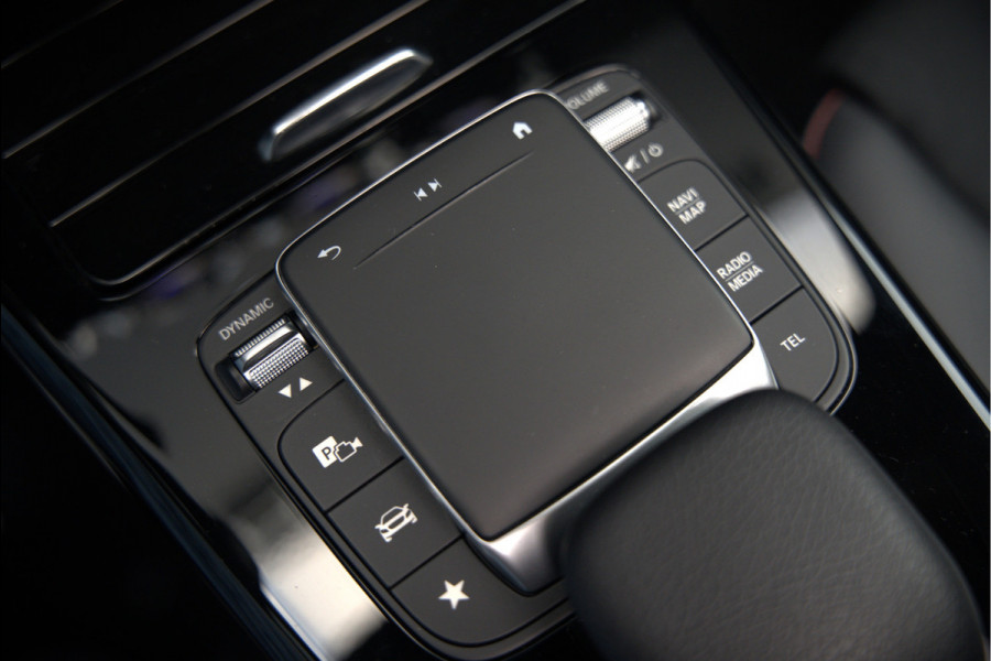 Mercedes-Benz A-Klasse 250 e Advantage AMG | Panoramadak | Burmester | Stoelverwarming | Memory Seat | Cruise Control | Camera | Apple Carplay | Ambiance Verlichting | Night Pakket | Keyless |