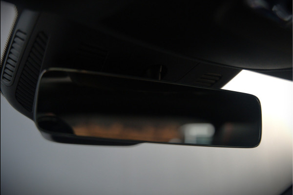 Mercedes-Benz A-Klasse 250 e Advantage AMG | Panoramadak | Burmester | Stoelverwarming | Memory Seat | Cruise Control | Camera | Apple Carplay | Ambiance Verlichting | Night Pakket | Keyless |