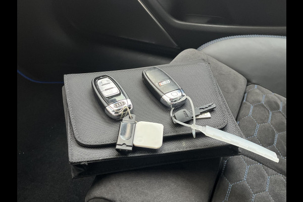 Audi RS6 *PERFORMANCE*CERAMIC*SOFCL*B&O*HUD*AKRA*KW*CONCAVE