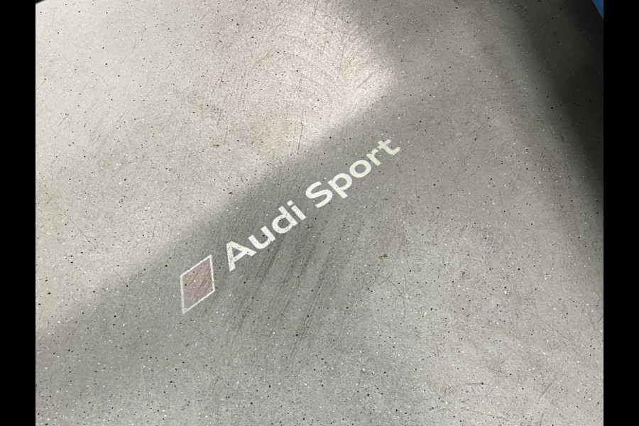 Audi RS6 *PERFORMANCE*CERAMIC*SOFCL*B&O*HUD*AKRA*KW*CONCAVE