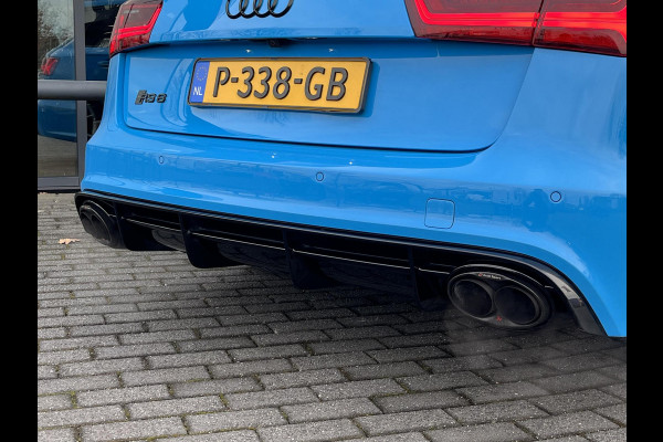 Audi RS6 *PERFORMANCE*CERAMIC*SOFCL*B&O*HUD*AKRA*KW*CONCAVE