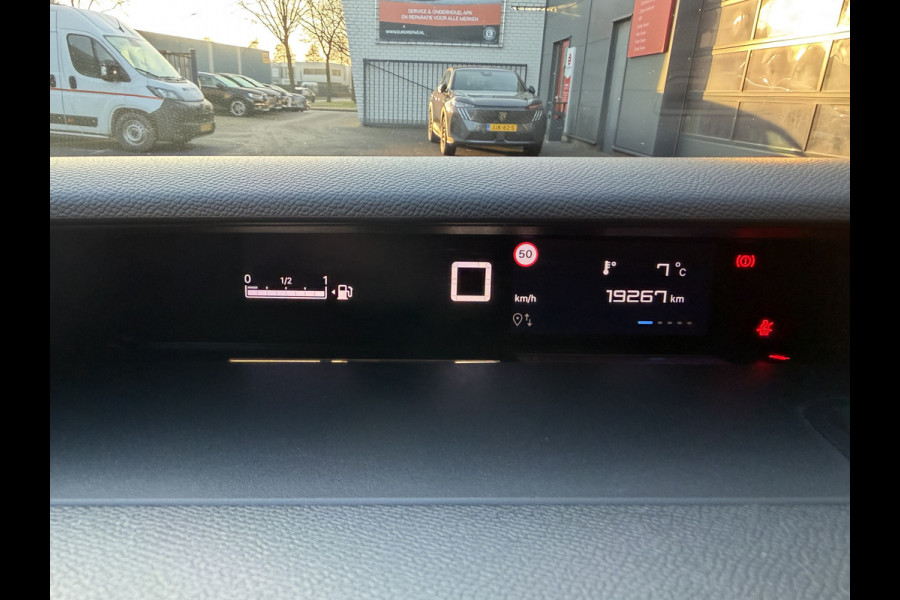 Citroën C3 100pk Max (Camera - Navigatie - Automatische Airco - LED - Parkeersensoren - Apple Carplay)