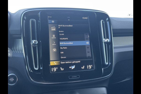 Volvo XC40 1.5 T5 262pk PHEV Recharge R-Design Elek.Trekhaak Leer Stoel/Stuurverw Adap.Cruise NL-Auto!