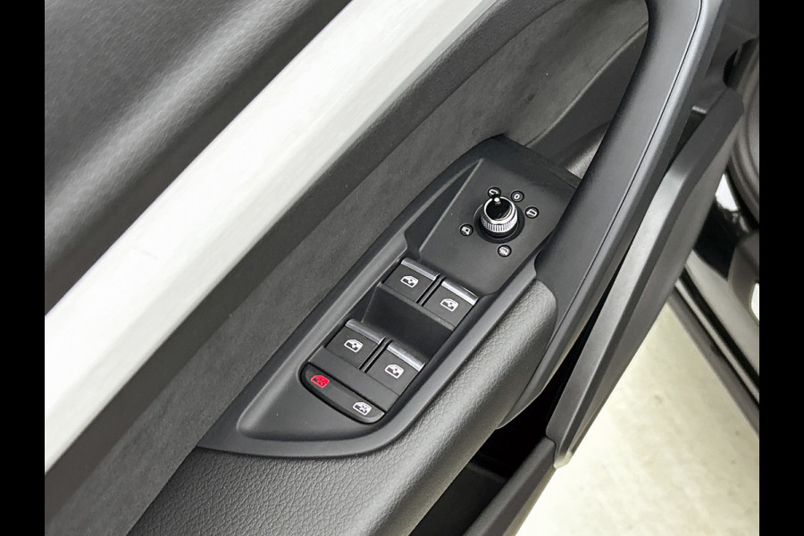 Audi Q5 Sportback 50 TFSI e S edition (Perfect OnderH, 2e Eig, Panorama, Trekhaak, StoelV, Carplay, Etc)