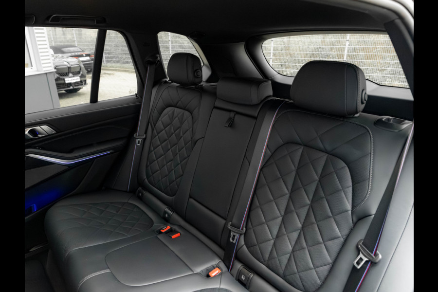 BMW X5 xDrive50e M-Sport Pro - Comfortzetels - Trekhaak - Driving + Parking Ass Prof