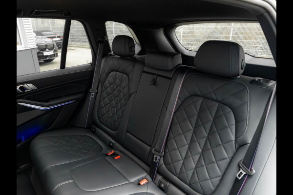 BMW X5 xDrive50e M-Sport Pro - Comfortzetels - Trekhaak - Driving + Parking Ass Prof
