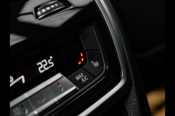 BMW X5 xDrive50e M-Sport Pro - Comfortzetels - Trekhaak - Driving + Parking Ass Prof