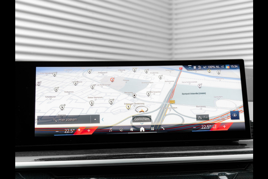 BMW X5 xDrive50e M-Sport Pro - Comfortzetels - Trekhaak - Driving + Parking Ass Prof