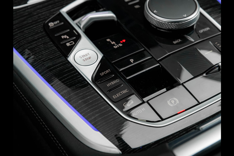BMW X5 xDrive50e M-Sport Pro - Comfortzetels - Trekhaak - Driving + Parking Ass Prof
