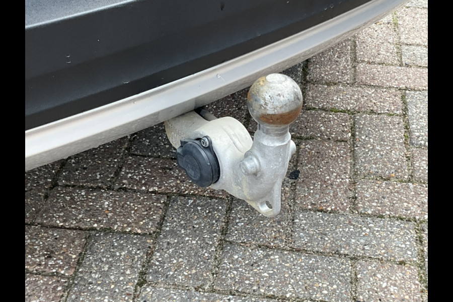 Volvo XC40 1.5 T5 262pk Recharge R-Design Pano Stoel/Stuurverw.Trekhaak Harman Kardon Blis