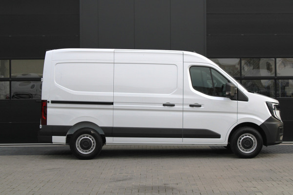 Renault Master T35 2.0 dCi 130 L2H2 Advance 130pk - Camera - 270gr Deuren - Voorruit verwarming - Trekhaak - Carplay - Cruise - LED - Rijklaar