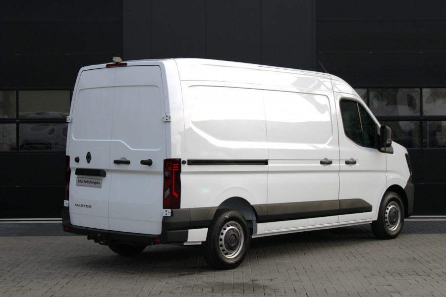 Renault Master T35 2.0 dCi 130 L2H2 Advance 130pk - Camera - 270gr Deuren - Voorruit verwarming - Trekhaak - Carplay - Cruise - LED - Rijklaar