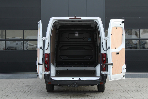 Renault Master T35 2.0 dCi 130 L2H2 Advance 130pk - Camera - 270gr Deuren - Voorruit verwarming - Trekhaak - Carplay - Cruise - LED - Rijklaar