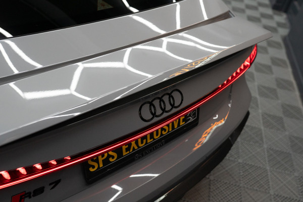 Audi A7 Sportback 4.0 TFSI RS 7 quattro URBAN / B&O / Keramisch / Pano / Soft close / HUD / VC / ACC RS7