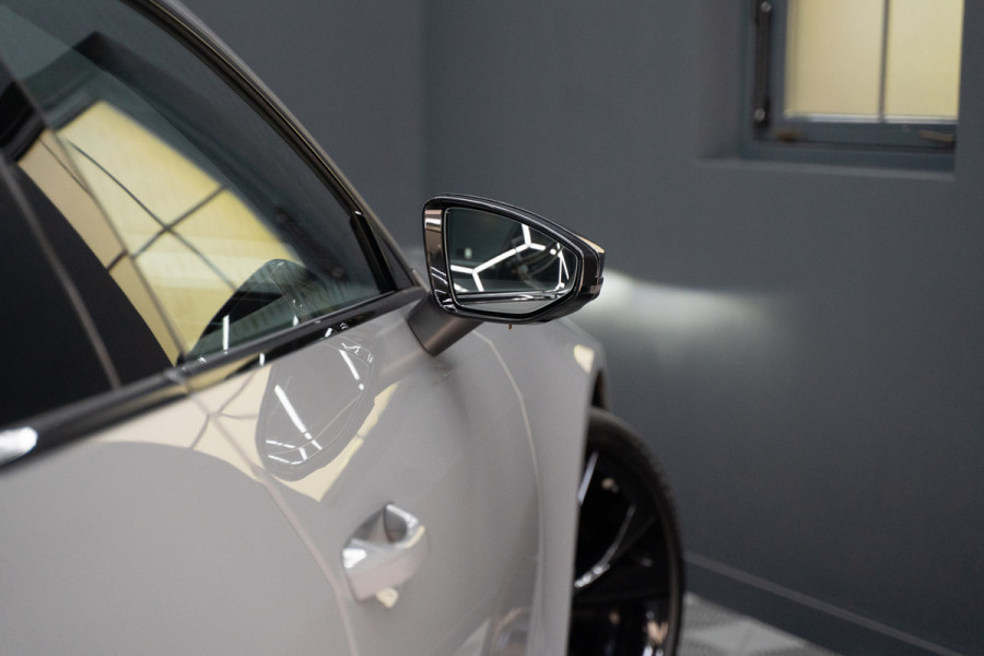 Audi A7 Sportback 4.0 TFSI RS 7 quattro URBAN / B&O / Keramisch / Pano / Soft close / HUD / VC / ACC RS7