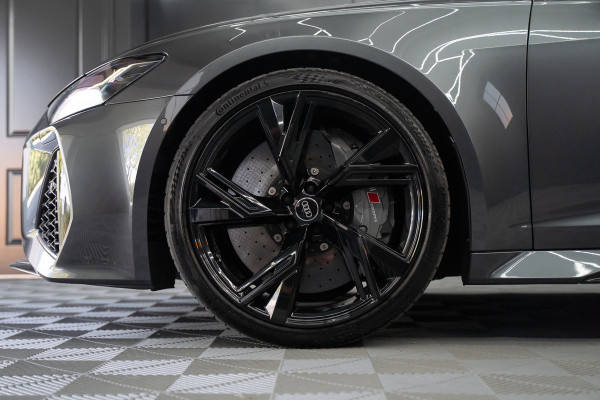 Audi A6 Avant RS 6 TFSI quattro / B&O 3d./ Milltek / Keramisch / Pano / Carbon / Softcl. / 360 cam / Alarm kl5 - Full option