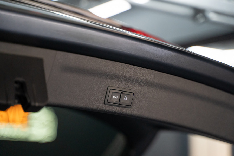 Audi A6 Avant RS 6 TFSI quattro / B&O 3d./ Milltek / Keramisch / Pano / Carbon / Softcl. / 360 cam / Alarm kl5 - Full option