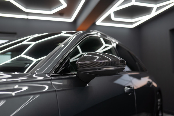 Audi A6 Avant RS 6 TFSI quattro / B&O 3d./ Milltek / Keramisch / Pano / Carbon / Softcl. / 360 cam / Alarm kl5 - Full option