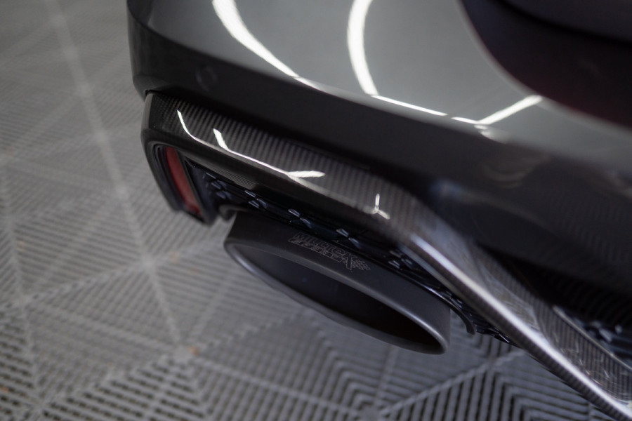 Audi A6 Avant RS 6 TFSI quattro / B&O 3d./ Milltek / Keramisch / Pano / Carbon / Softcl. / 360 cam / Alarm kl5 - Full option