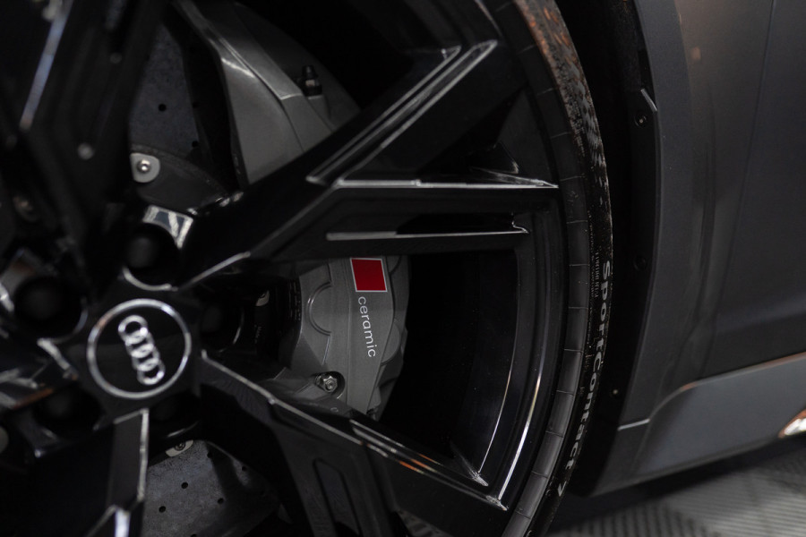 Audi A6 Avant RS 6 TFSI quattro / B&O 3d./ Milltek / Keramisch / Pano / Carbon / Softcl. / 360 cam / Alarm kl5 - Full option