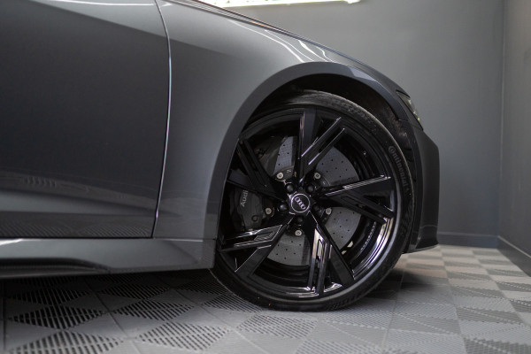 Audi A6 Avant RS 6 TFSI quattro / B&O 3d./ Milltek / Keramisch / Pano / Carbon / Softcl. / 360 cam / Alarm kl5 - Full option