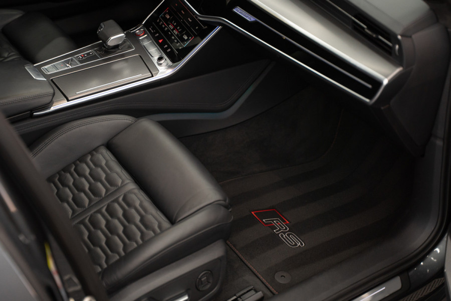 Audi A6 Avant RS 6 TFSI quattro / B&O 3d./ Milltek / Keramisch / Pano / Carbon / Softcl. / 360 cam / Alarm kl5 - Full option